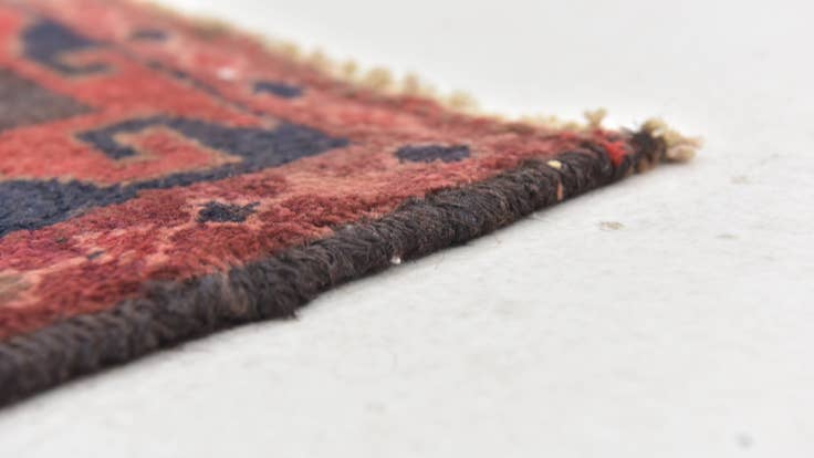 Detail image of 4' 7 x 4' 7 Shiraz Wool Square Rug