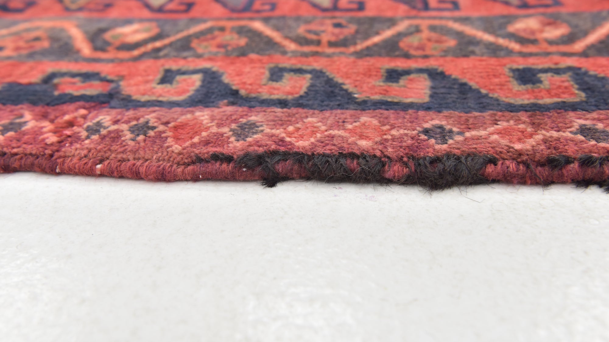 4' 7 x 4' 7 Shiraz Wool Square Rug