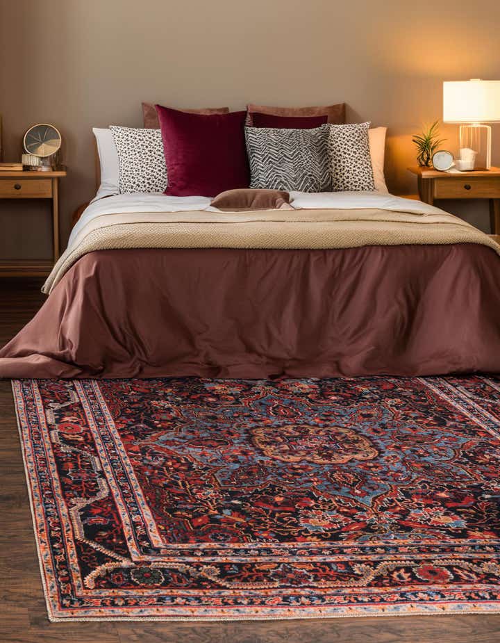 7' 6 x 7' 6 Washable Timeless Square Rug