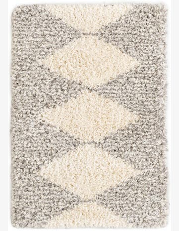 Carlton · Diamond Shag Rug, pearl and gray