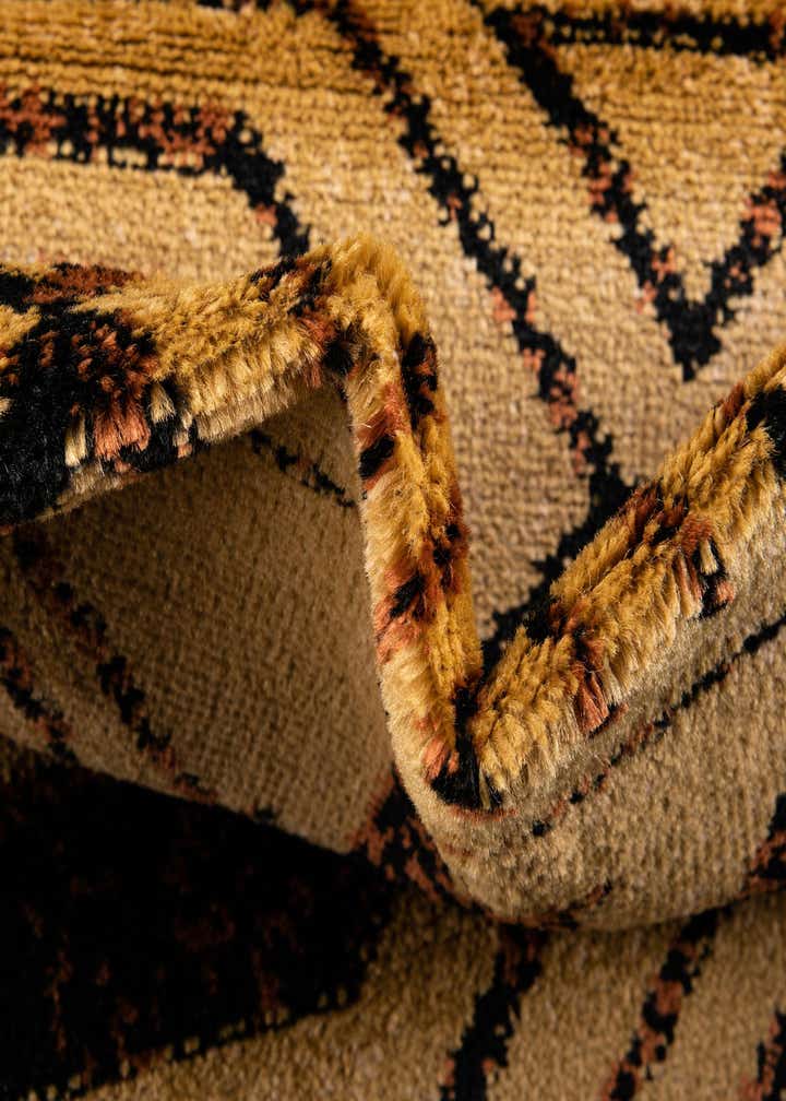 7' 10 x 7' 10 Pioneer Square Rug