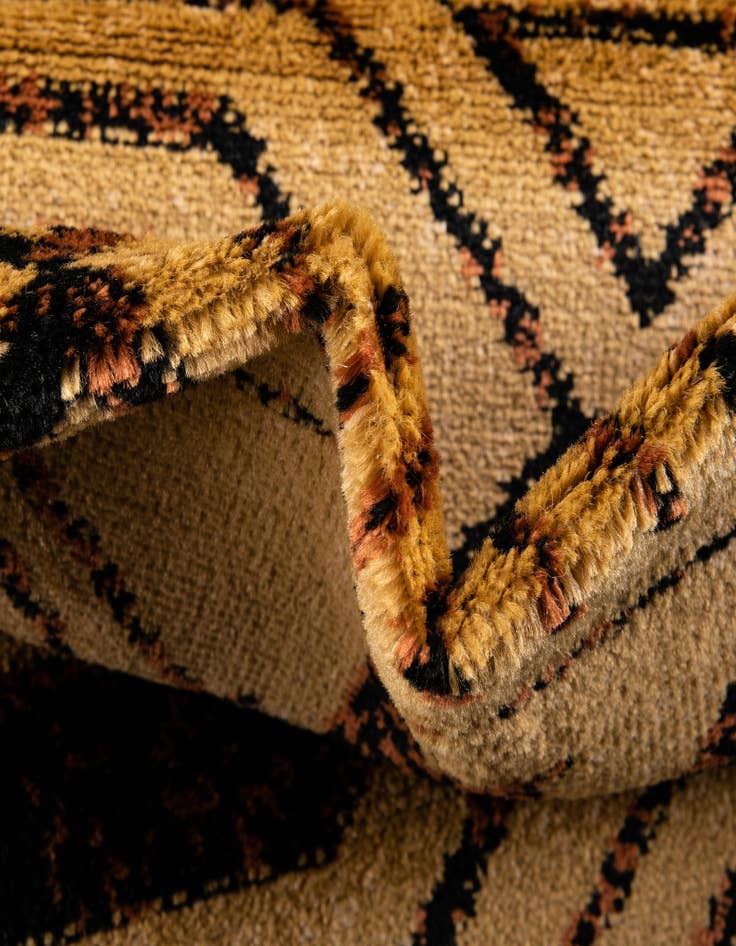 Detail image of 7' 10 x 7' 10 Pioneer Square Rug