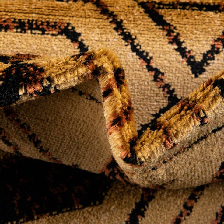 Detail image of 7' 10 x 7' 10 Pioneer Square Rug