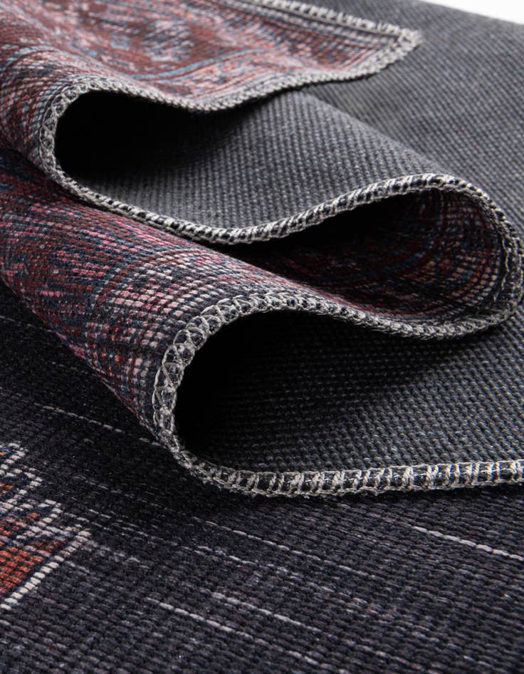 Detail image of 5' 3 x 5' 3 Washable Sisu Round Rug