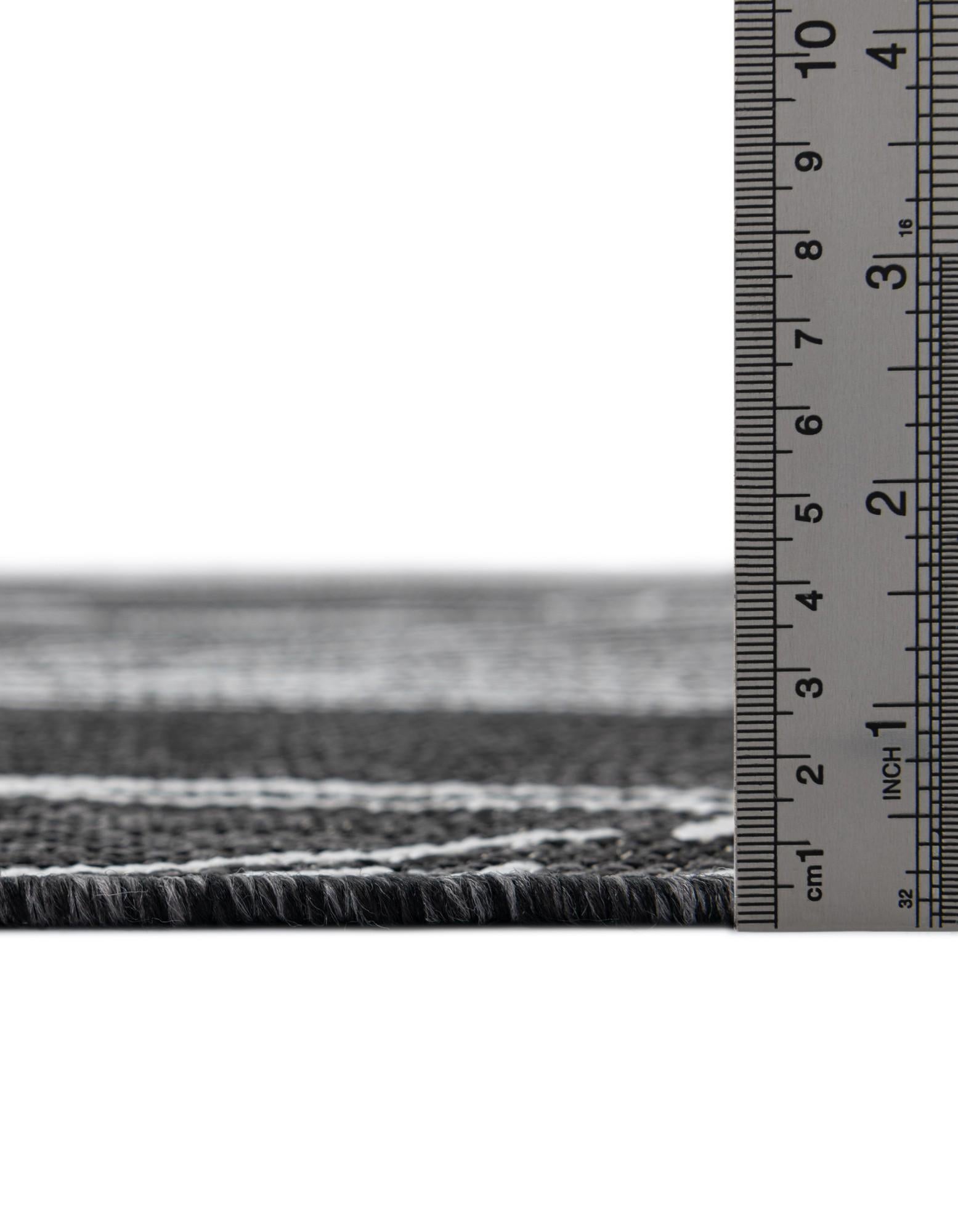 9' x 12' Easy-Clean Botanical Indoor / Outdoor Rug