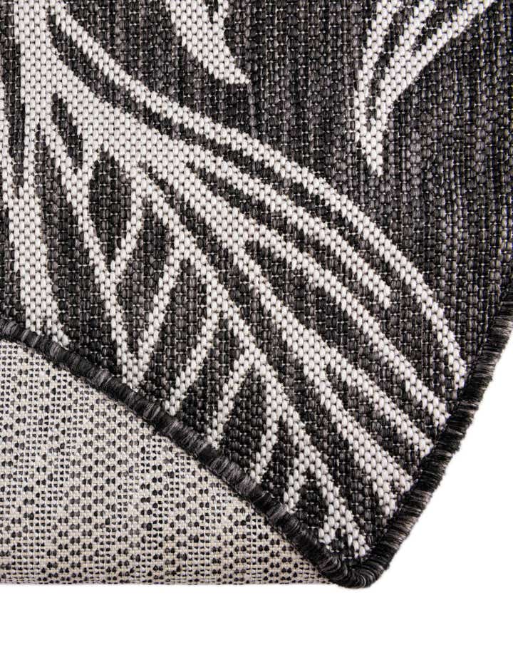 7' x 10' Easy-Clean Botanical Indoor / Outdoor Rug