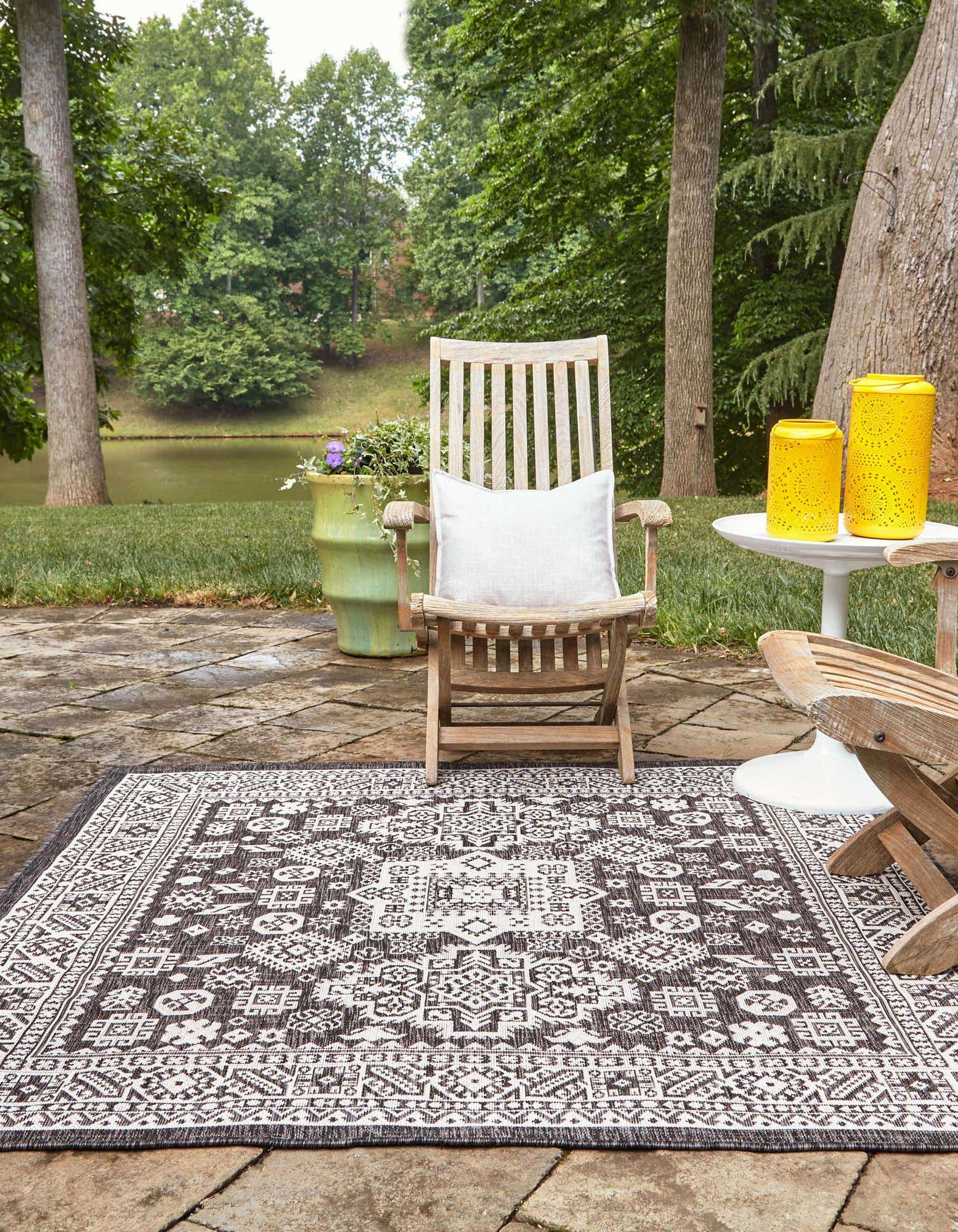 Charcoal Gray 10' x 10' Outdoor Aztec Square Indoor / Outdoor Rug