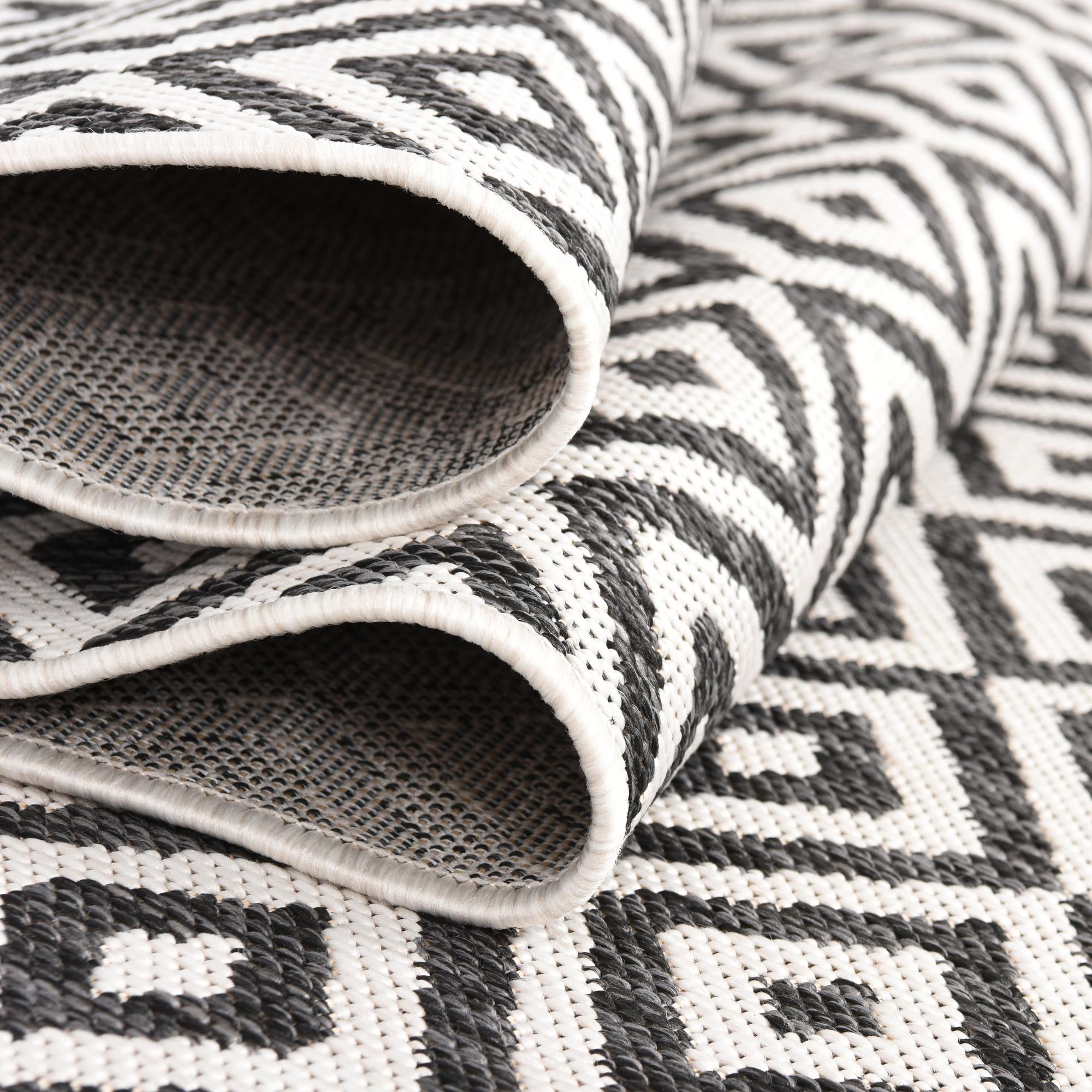 7' 10 x 7' 10 Easy-Clean Jill Zarin Costa Rica Indoor / Outdoor Octagon Rug