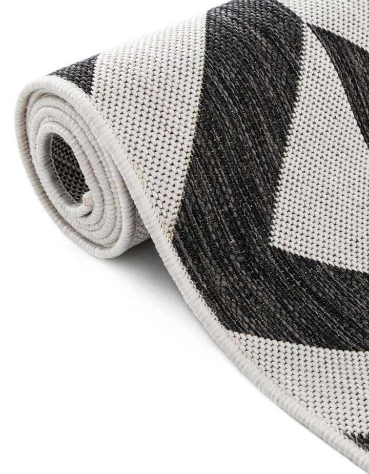 4' 1 x 4' 1 Easy-Clean Jill Zarin Indoor / Outdoor Octagon Rug