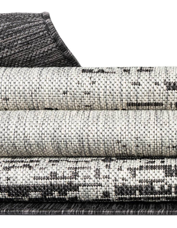 Detail image of 7' 10 x 7' 10 Easy-Clean Modern Indoor / Outdoor Octagon Rug
