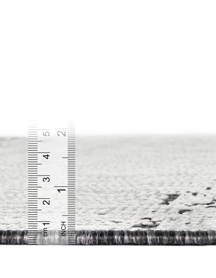 Detail image of 7' 10 x 7' 10 Easy-Clean Modern Indoor / Outdoor Octagon Rug