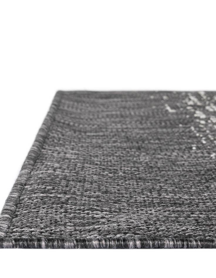 Detail image of 5' 3 x 5' 3  Washable Modern Indoor / Outdoor Octagon Rug