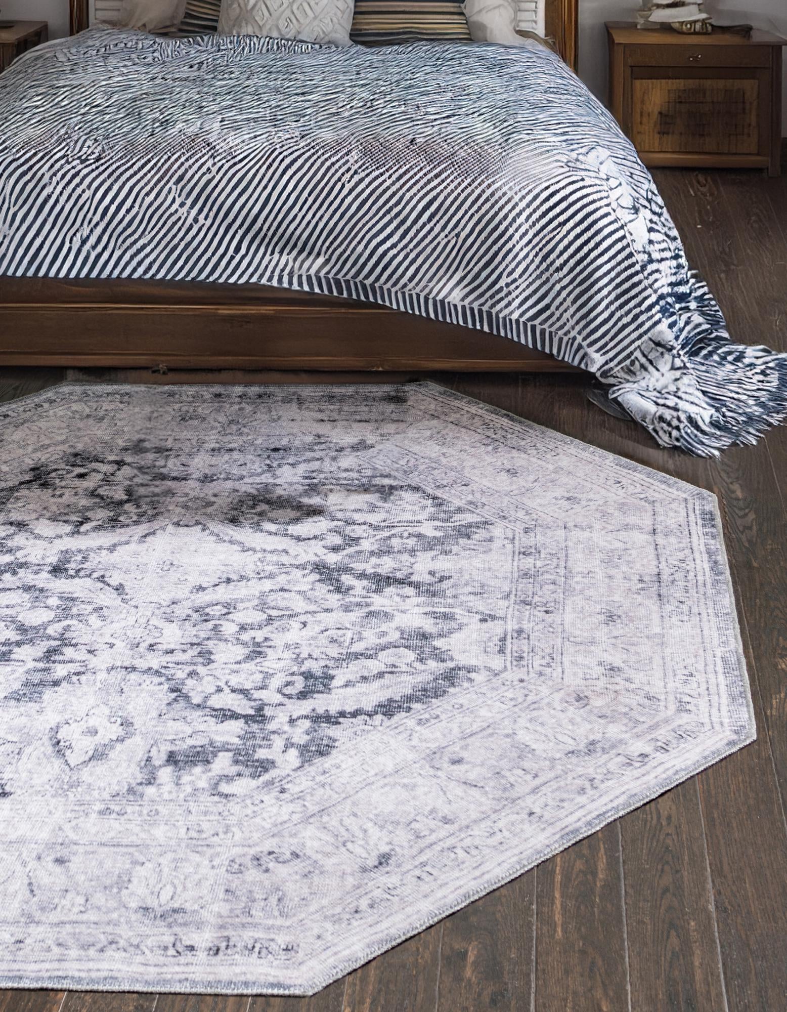7' 6 x 7' 6 Washable Timeless Octagon Rug