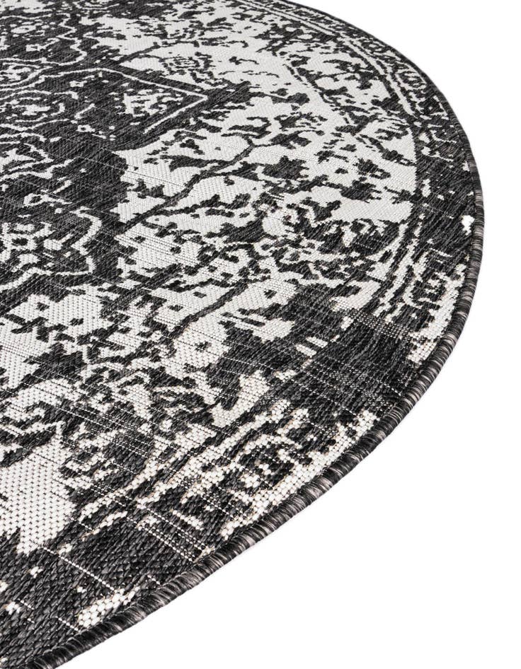 Detail image of 5' 3 x 8' Easy-Clean Jill Zarin Dubai Indoor / Outdoor Oval Rug
