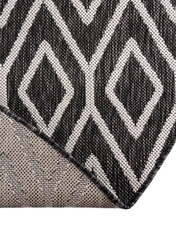 Detail image of 7' 10 x 10'  Washable Jill Zarin Turks and Caicos Indoor / Outdoor Oval Rug