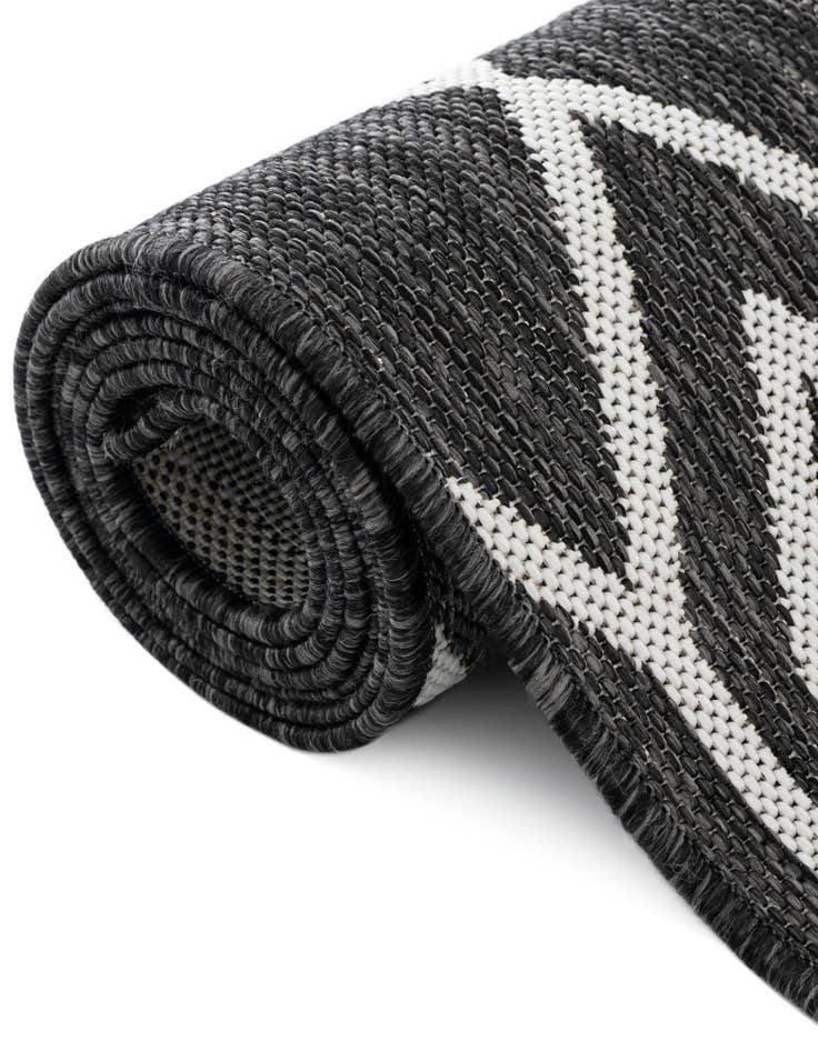 Detail image of 7' 10 x 10'  Washable Jill Zarin Turks and Caicos Indoor / Outdoor Oval Rug