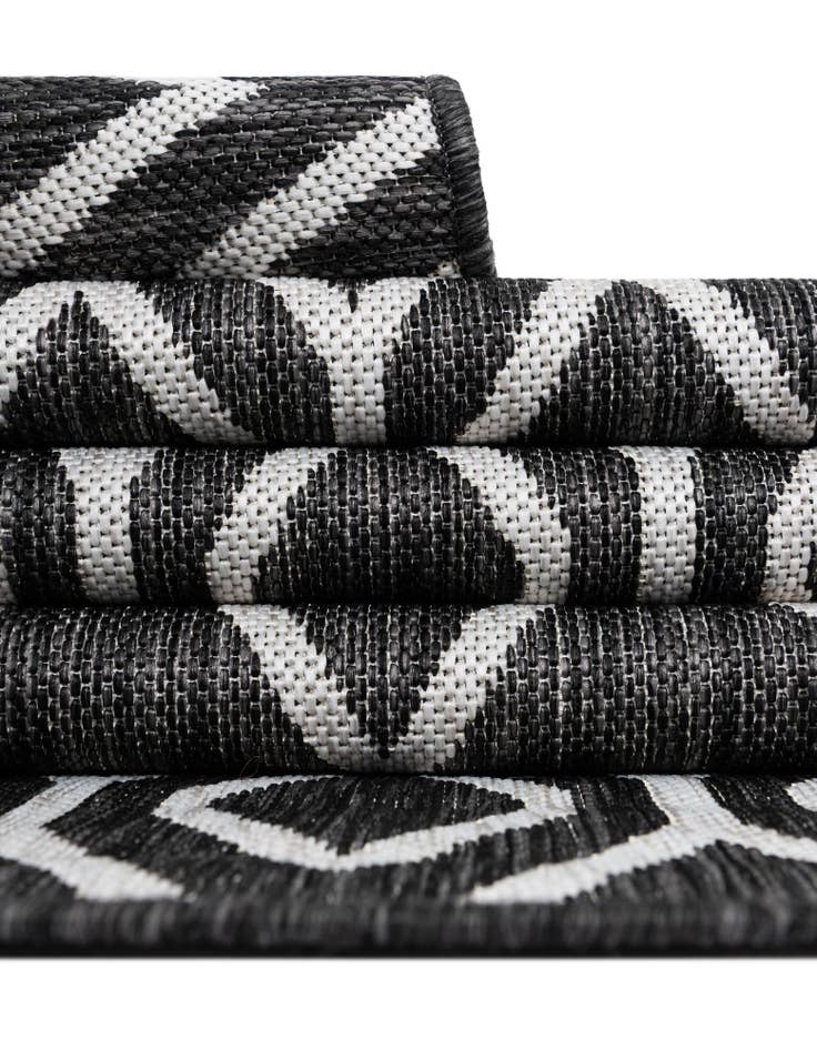 Detail image of 7' 10 x 10'  Washable Jill Zarin Turks and Caicos Indoor / Outdoor Oval Rug