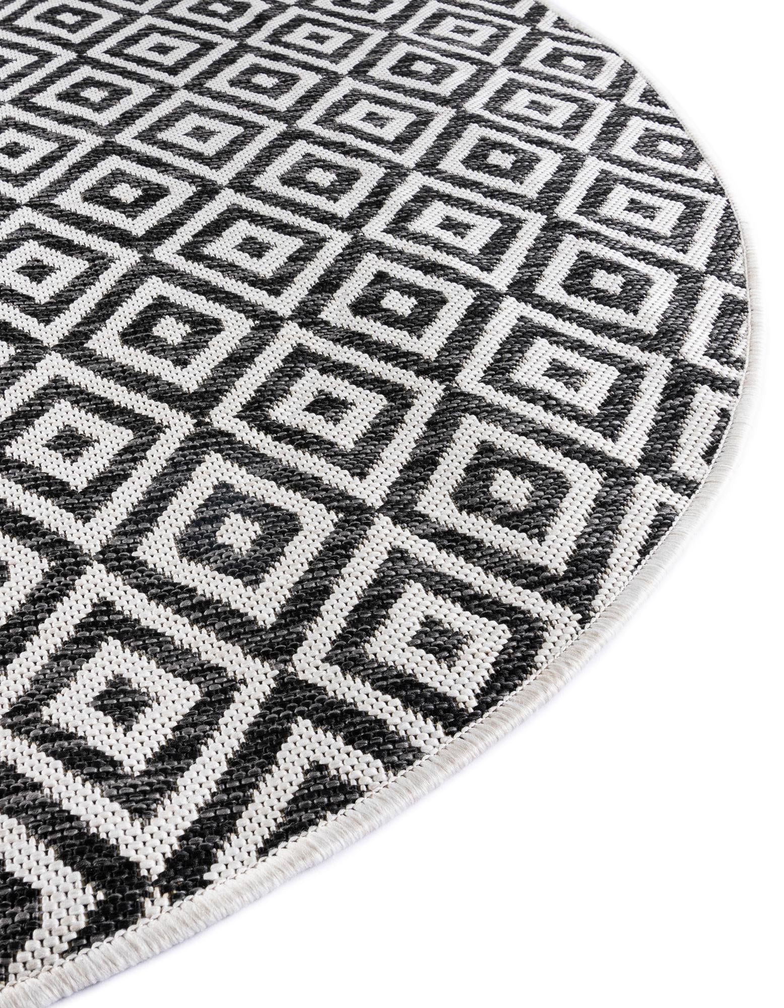 5' 3 x 8' Easy-Clean Jill Zarin Costa Rica Indoor / Outdoor Oval Rug
