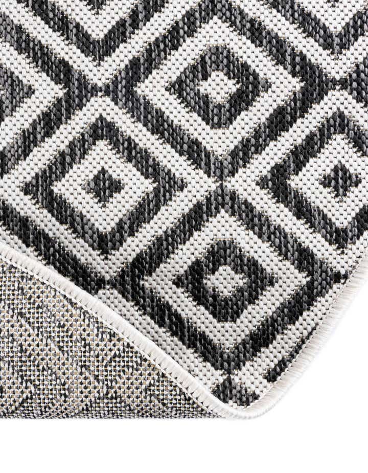 7' 10 x 10' Easy-Clean Jill Zarin Costa Rica Indoor / Outdoor Oval Rug