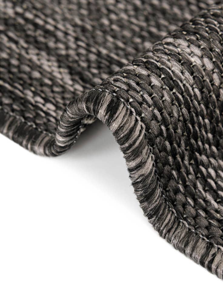 Detail image of 7' 10 x 10' Easy-Clean Jill Zarin Anguilla Indoor / Outdoor Oval Rug