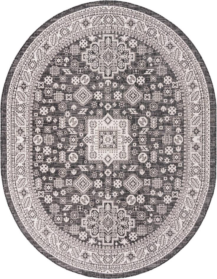Detail image of 7' 10 x 10' Easy-Clean Aztec Indoor / Outdoor Oval Rug