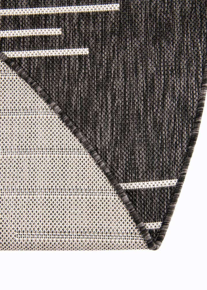 5' 3 x 8' Easy-Clean Modern Indoor / Outdoor Oval Rug