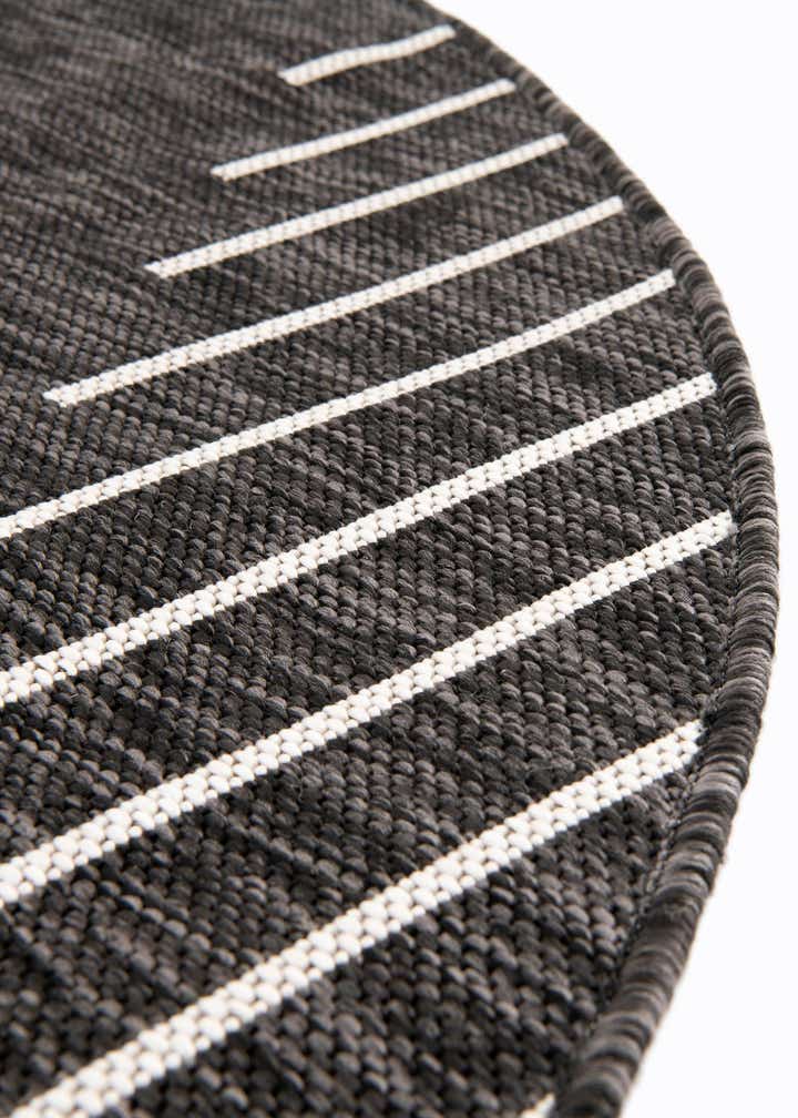 5' 3 x 8' Easy-Clean Modern Indoor / Outdoor Oval Rug