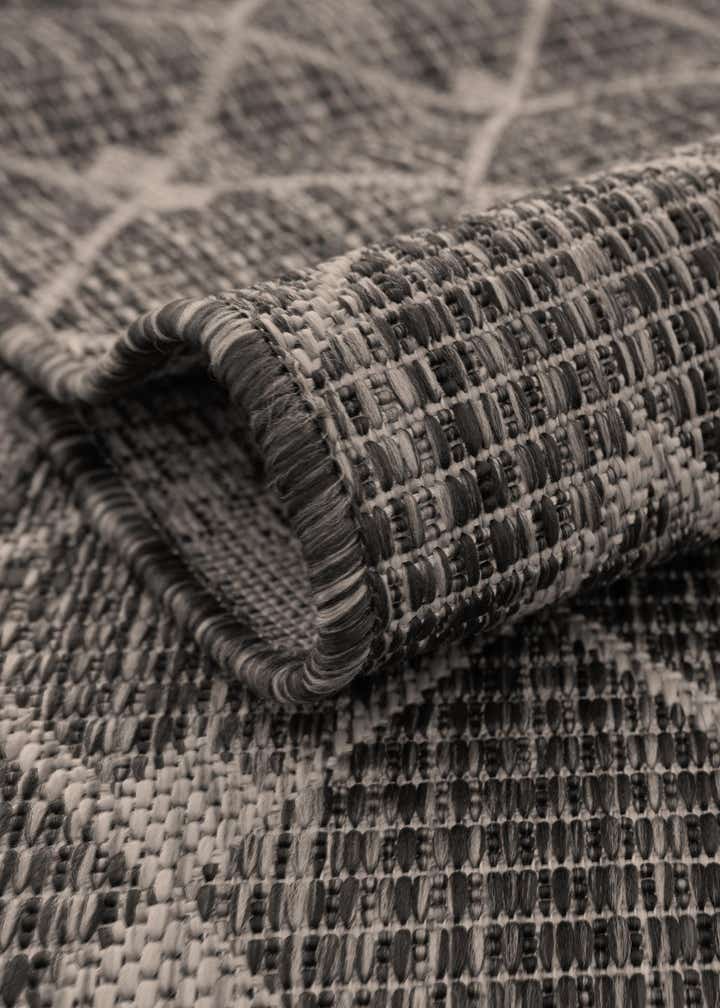 7' 10 x 10' Easy-Clean Trellis Indoor / Outdoor Oval Rug