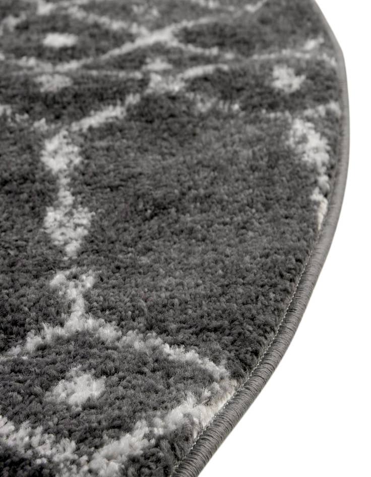Detail image of 7' 10 x 10' Paxon Trellis Oval Rug