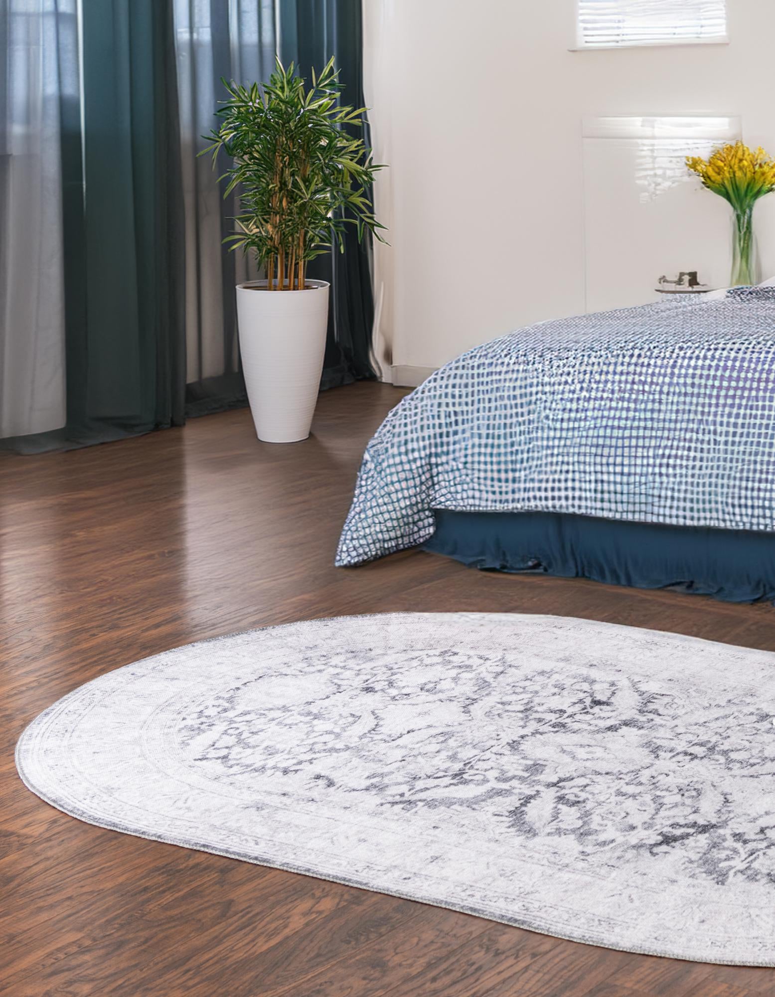 2' x 3' Washable Timeless Oval Rug