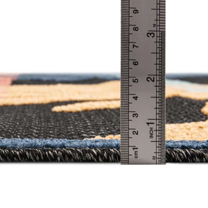 5' 3 x 8' Easy-Clean Belize Indoor / Outdoor Rug