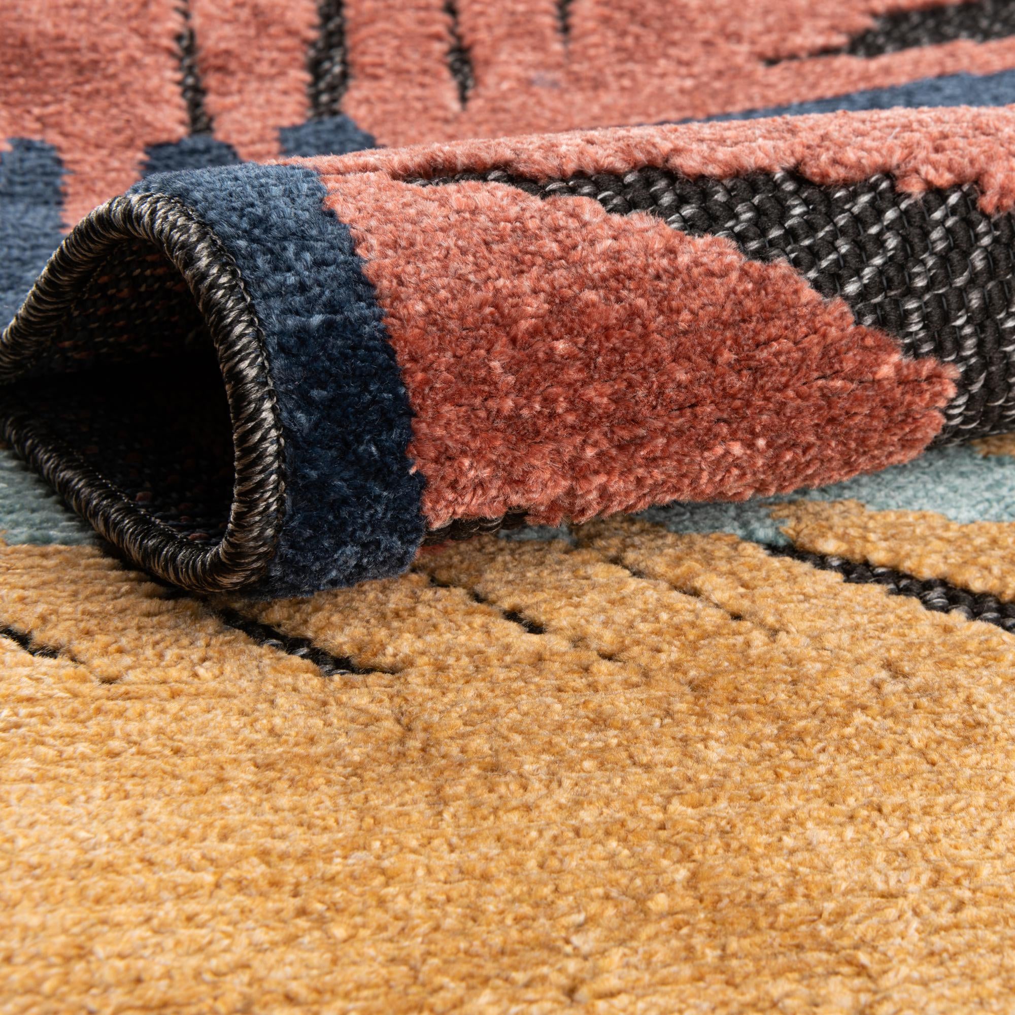 5' 3 x 8' Easy-Clean Belize Indoor / Outdoor Rug