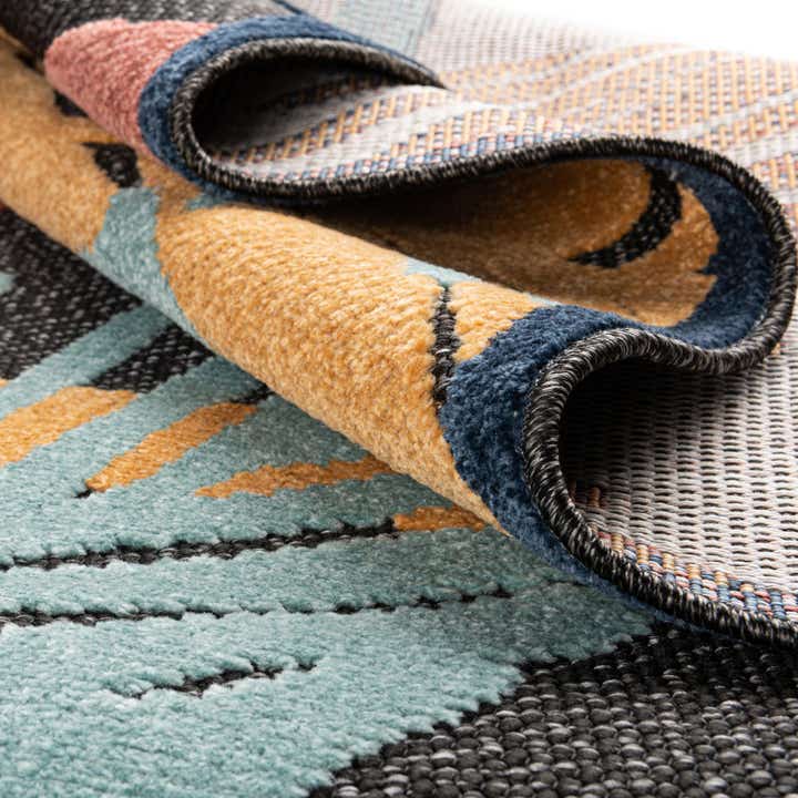 5' 3 x 8' Easy-Clean Belize Indoor / Outdoor Rug