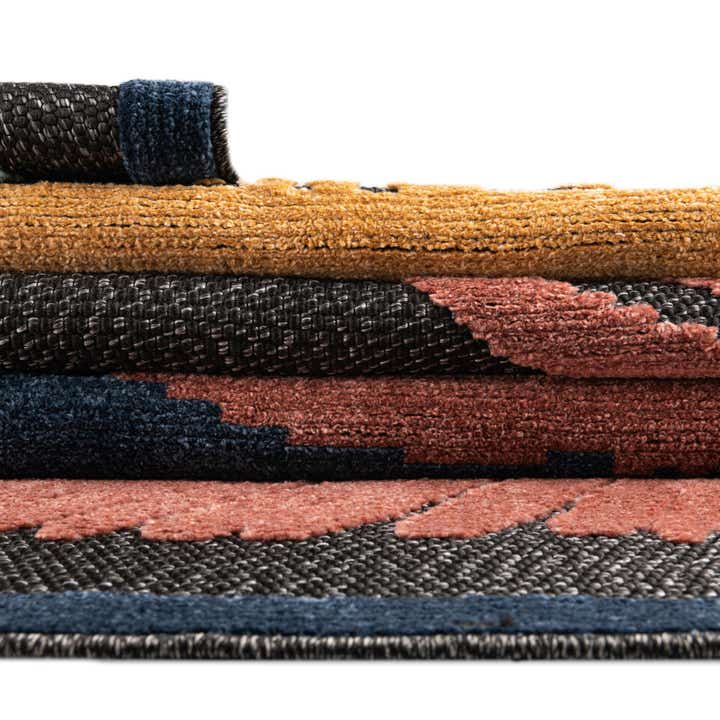 5' 3 x 8' Easy-Clean Belize Indoor / Outdoor Rug