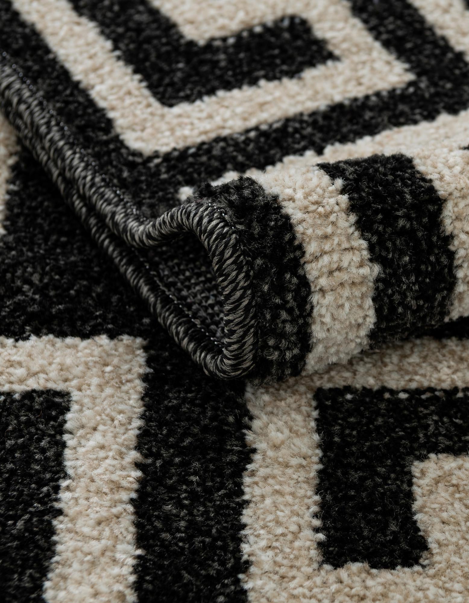 5' 3 x 8' Hera Rug