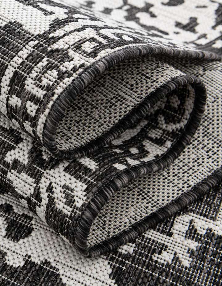 3' x 5' 3 Easy-Clean Jill Zarin Dubai Indoor / Outdoor Rug