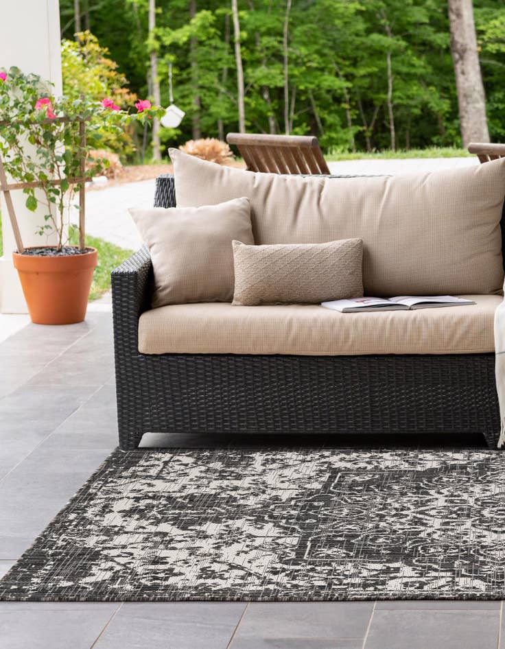 Detail image of Custom Charcoal Gray Easy-Clean Jill Zarin Indoor / Outdoor Rug