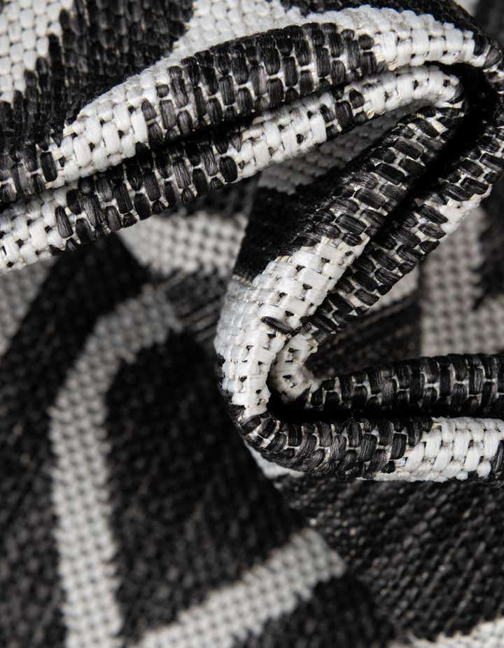 7' x 10' Easy-Clean Jill Zarin Turks and Caicos Indoor / Outdoor Rug