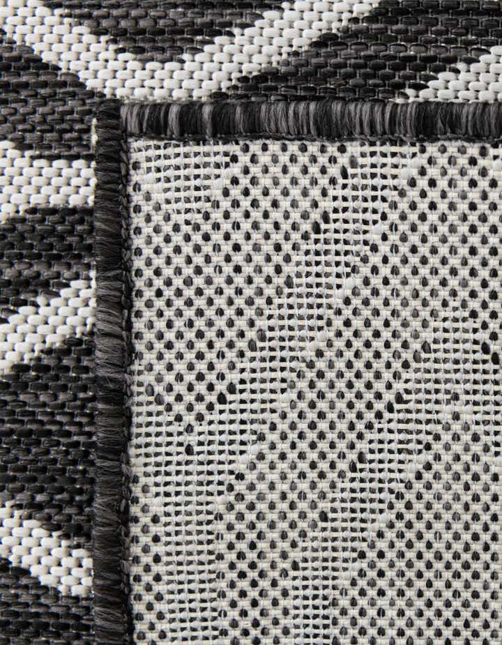 7' 10 x 10' Easy-Clean Jill Zarin Turks and Caicos Indoor / Outdoor Rug