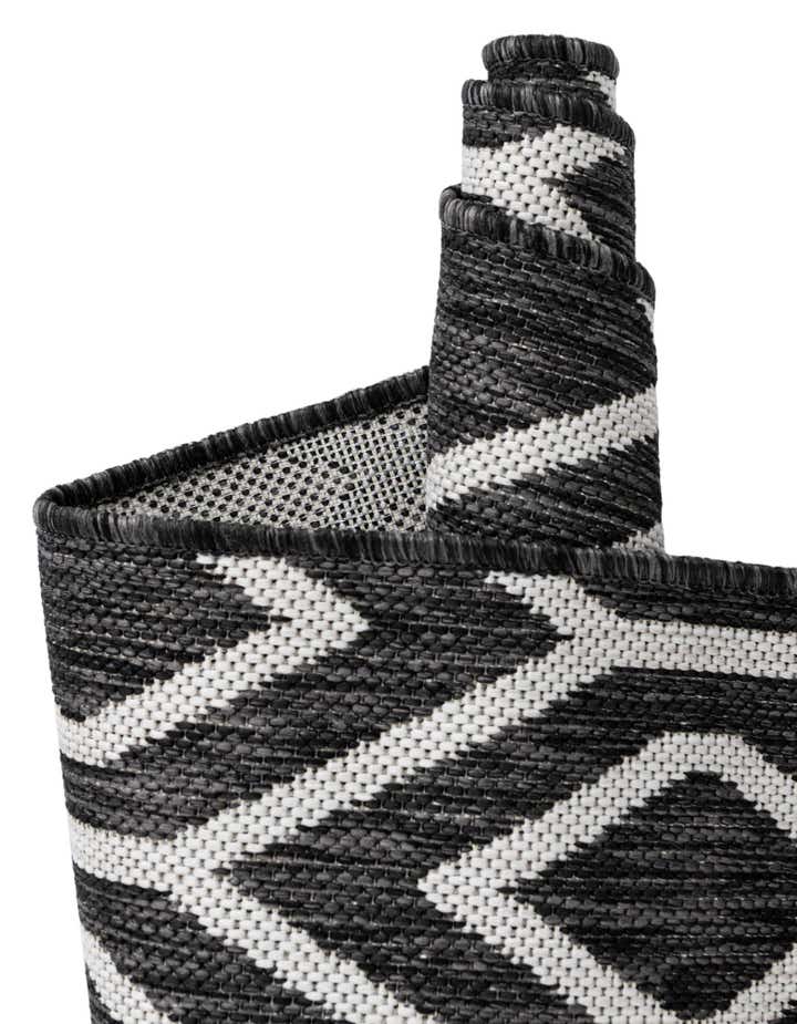 7' 10 x 10' Easy-Clean Jill Zarin Turks and Caicos Indoor / Outdoor Rug