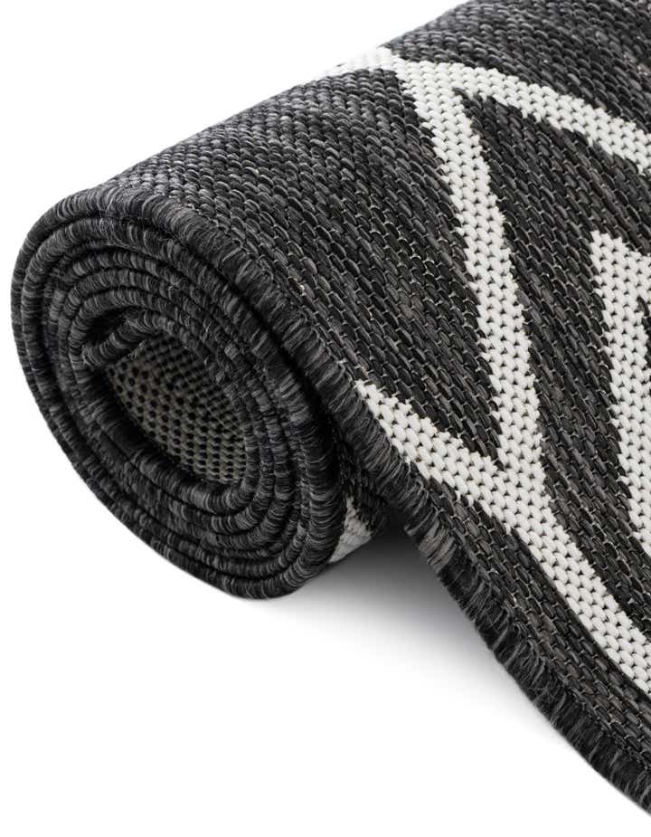 7' x 10' Easy-Clean Jill Zarin Turks and Caicos Indoor / Outdoor Rug