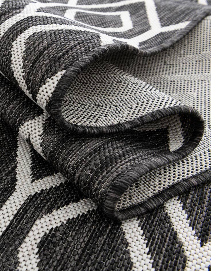 Detail image of 7' 10 x 10' Easy-Clean Jill Zarin Turks and Caicos Indoor / Outdoor Rug