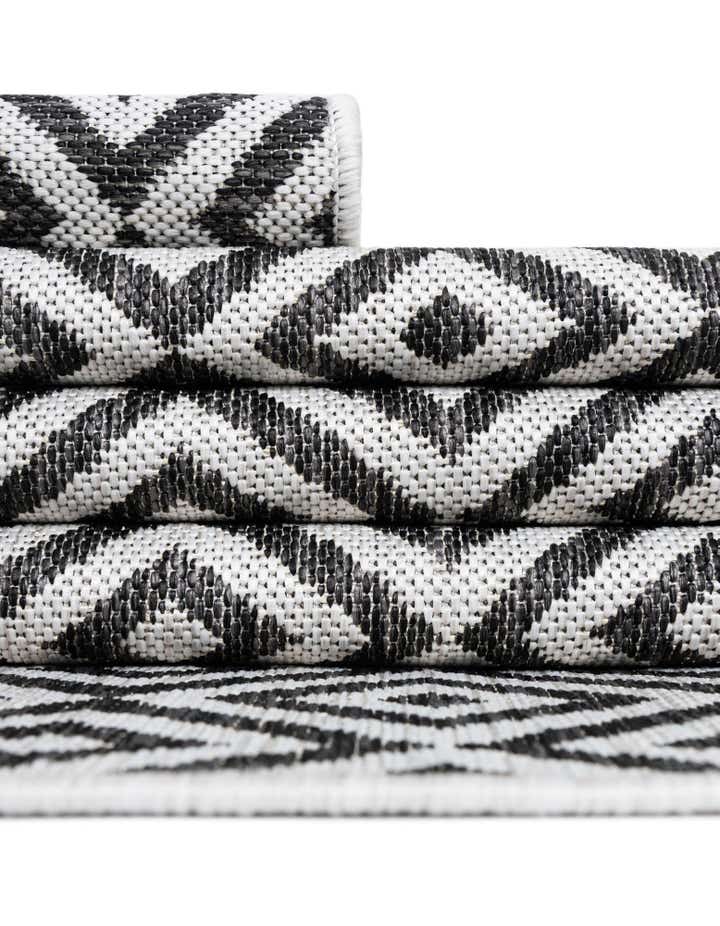 10' x 14' Easy-Clean Jill Zarin Costa Rica Indoor / Outdoor Rug