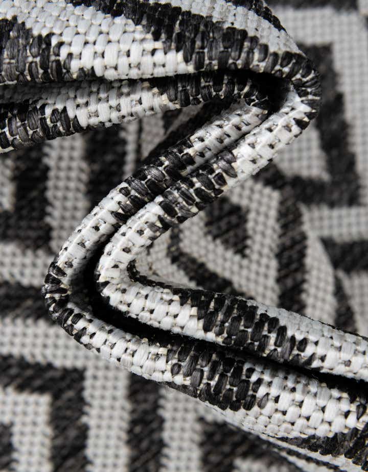 10' x 13' Easy-Clean Jill Zarin Costa Rica Indoor / Outdoor Rug