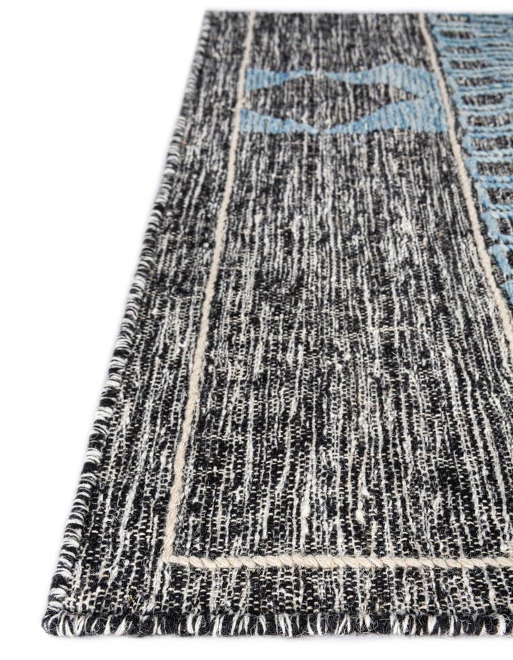 Detail image of 5' 1 x 8' Hand Woven Kilim Wool Rug