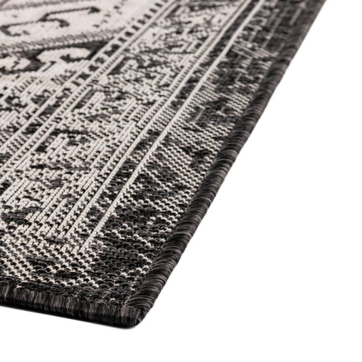 Detail image of 4' x 6' Easy-Clean Aztec Indoor / Outdoor Rug