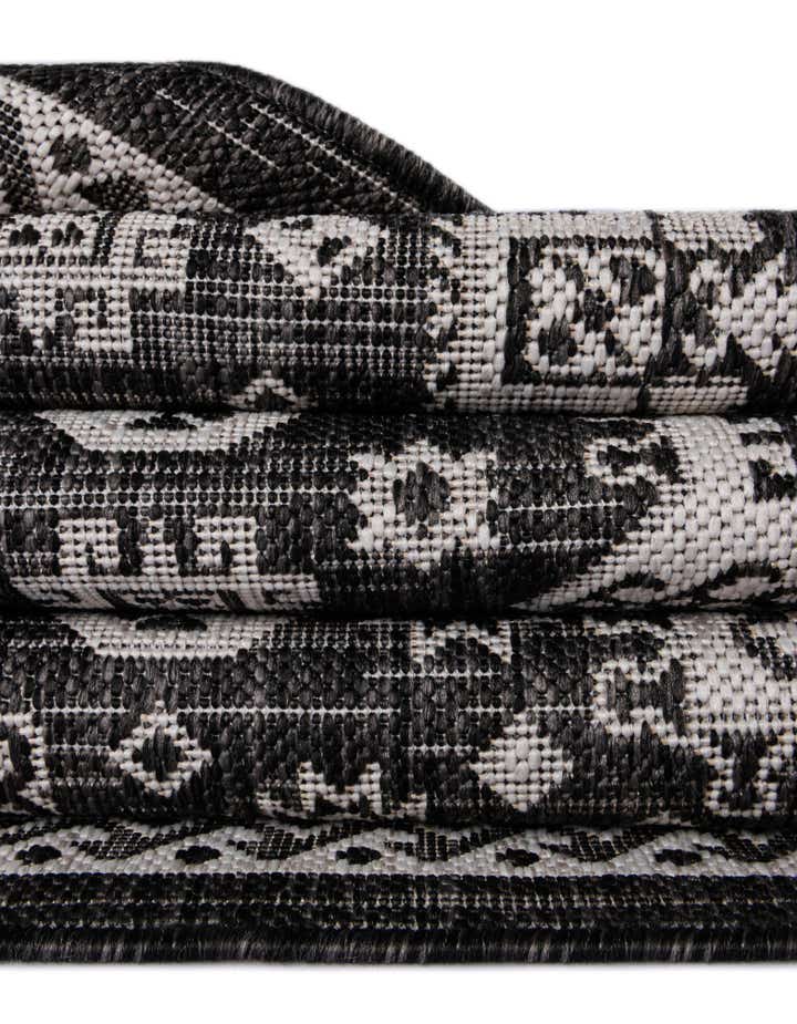 3' x 5' 3 Easy-Clean Aztec Indoor / Outdoor Rug