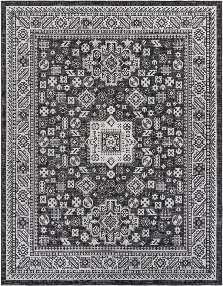 Detail image of 7' 10 x 10' Easy-Clean Aztec Indoor / Outdoor Rug