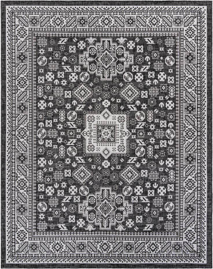 Detail image of 7' 10 x 10' Easy-Clean Aztec Indoor / Outdoor Rug