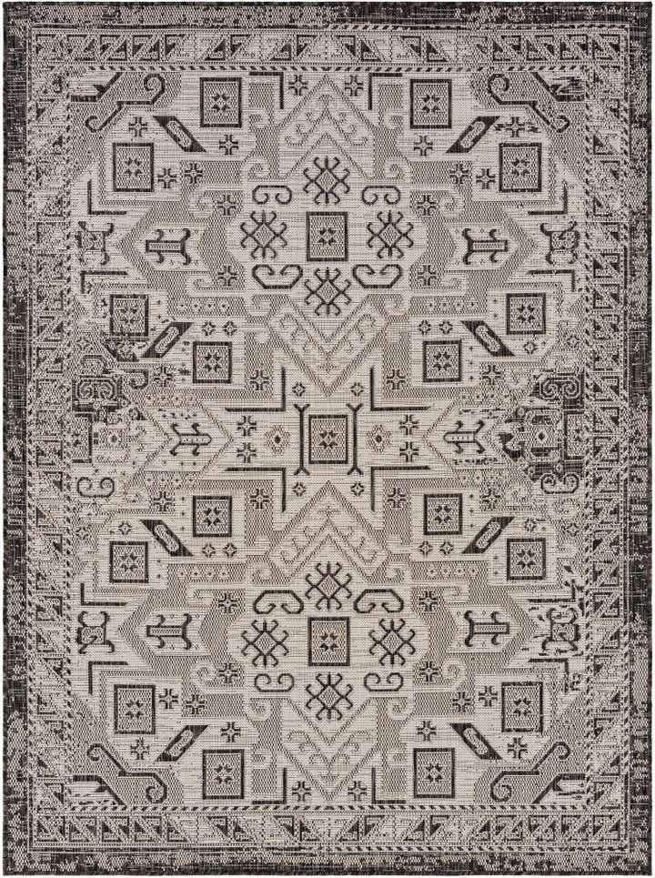 5' 3 x 7' Easy-Clean Aztec Indoor / Outdoor Rug